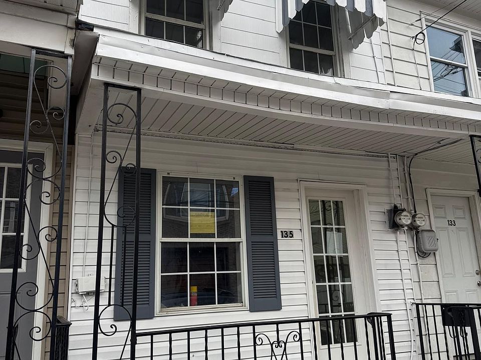 1st image of 135 W Pine St