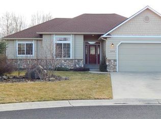 1943 Crestview Dr, Moscow, ID 83843