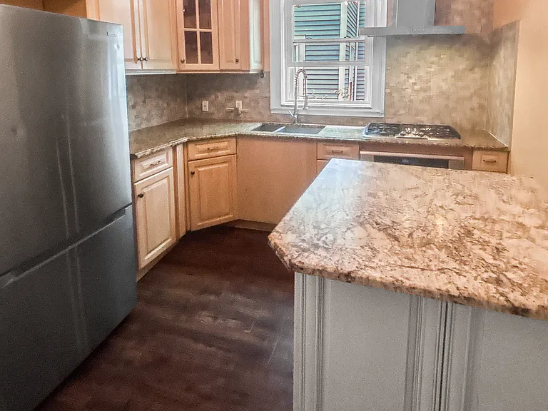 630 Kossuth St #1 — Photo 19