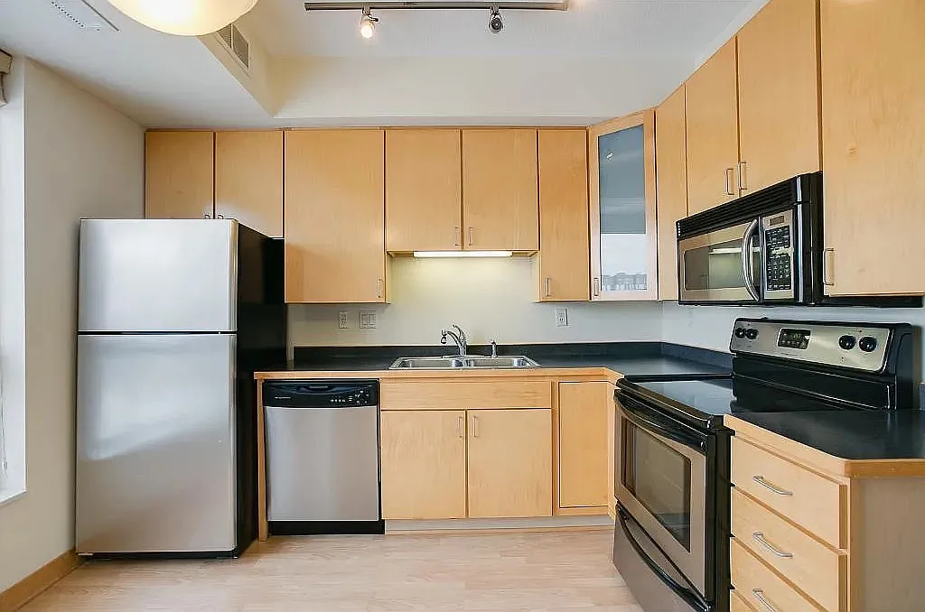1 bed, 500 sqft, $1,200 — Photo 2