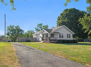 5620 Rosehill Rd, Shawnee, KS 66216