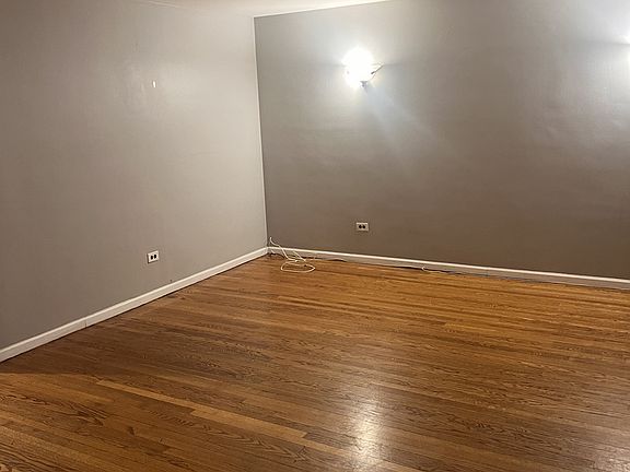 4th image of 8638 Trumbull Ave #1