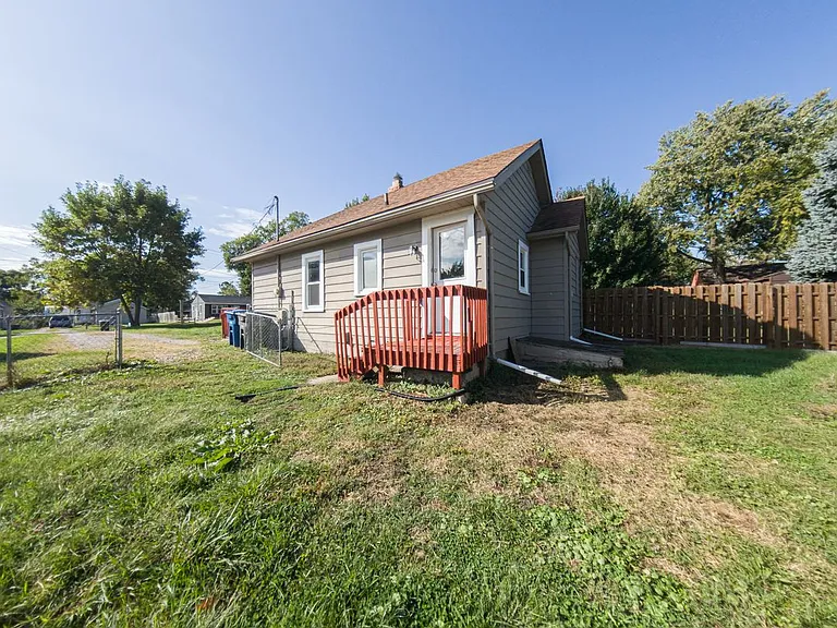1001 Maish Ave — Photo 17