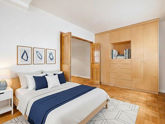 4th image of 135 E 54th St #9AA