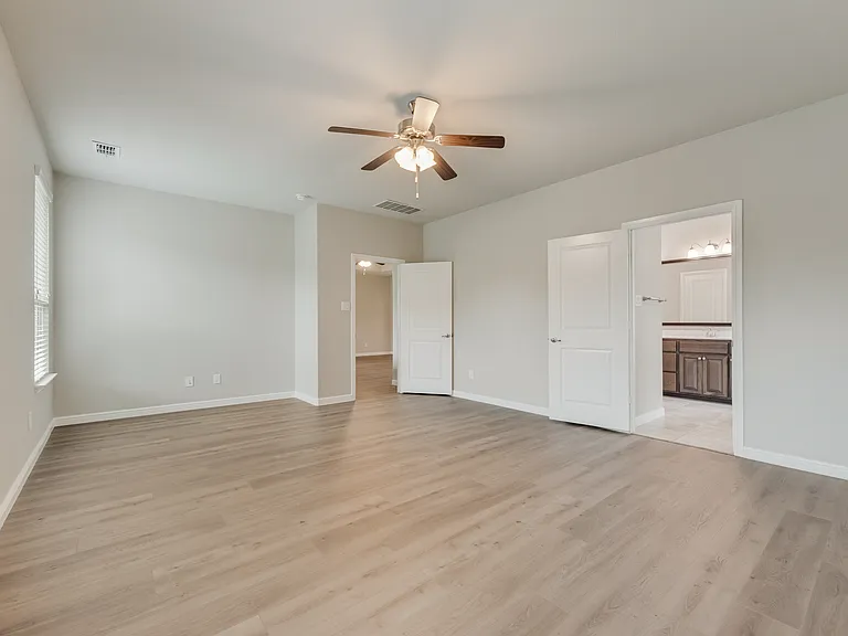 1601 Bunting Dr — Photo 9