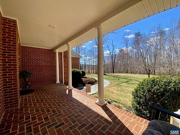 5th image of 4605 Blue Run Rd