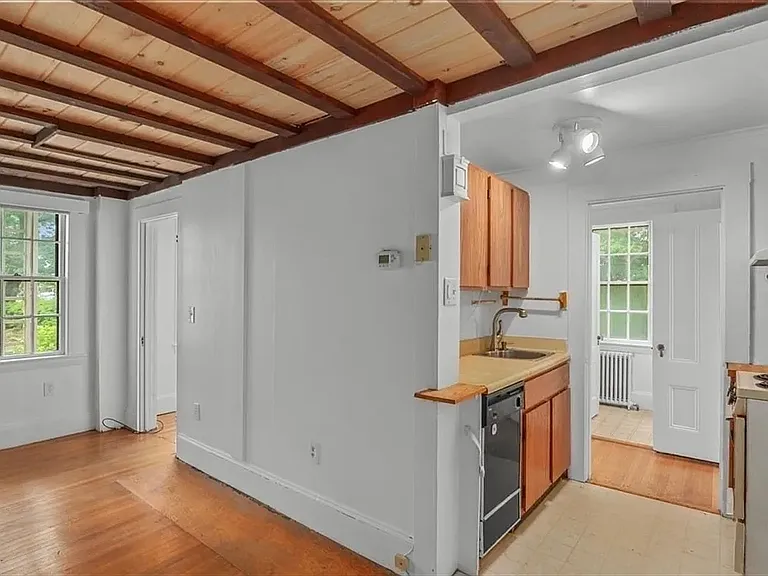 38 Cottage St #1 — Photo 7