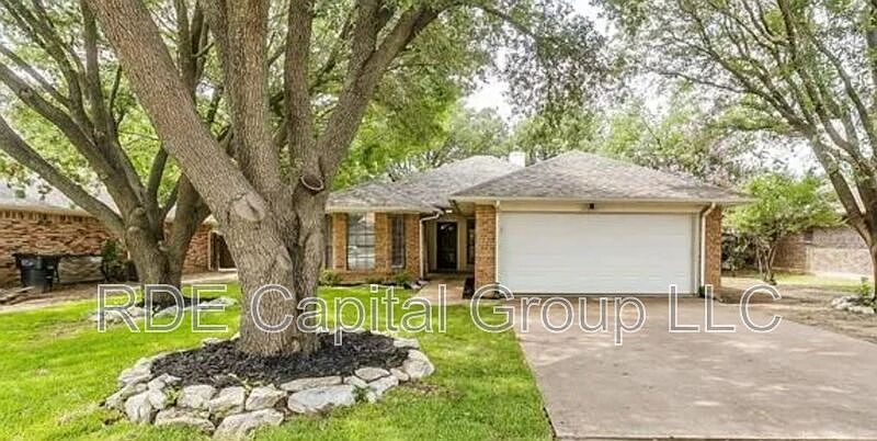 1st image of 708 Paintbrush Dr