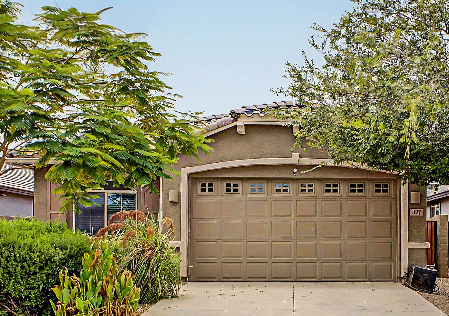 Beautifully updated 4 bed/2 bath home — Photo 1