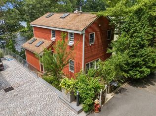 75 Russell Rd, Wellesley, MA 02482