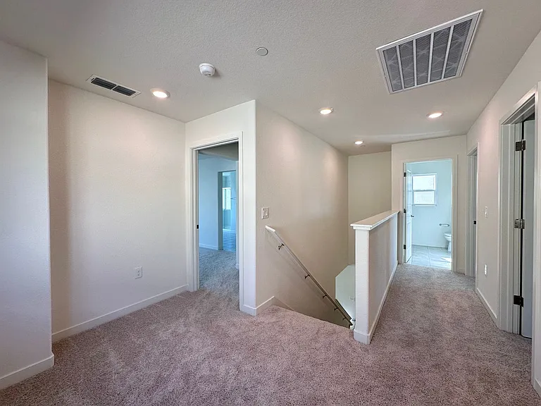 3396 Shaker Way — Photo 31