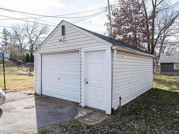 3rd image of 316 Bayless Ave