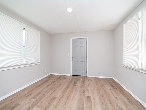 4th image of 3034 W 18th St #A