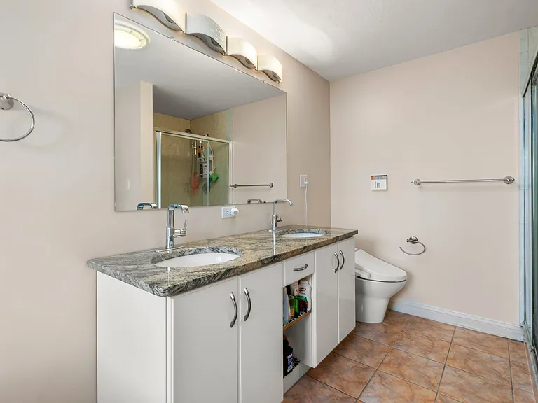 215 Saint Mary St #3 — Photo 10