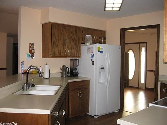 3rd image of 406 Victoria Dr