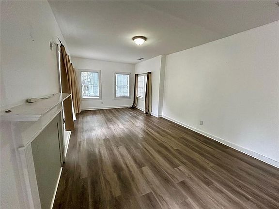3rd image of 2861 Ralston Rd
