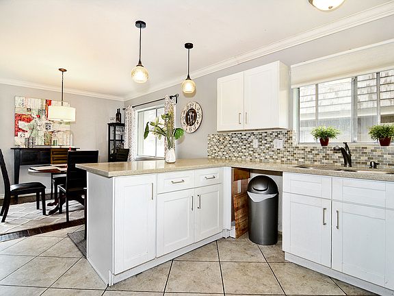 4th image of 1953 Glenoaks Blvd Unit 135