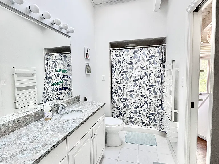 1430 Carrington Ln — Photo 30