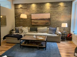 657 W Armitage Ave #3, Chicago, IL 60614