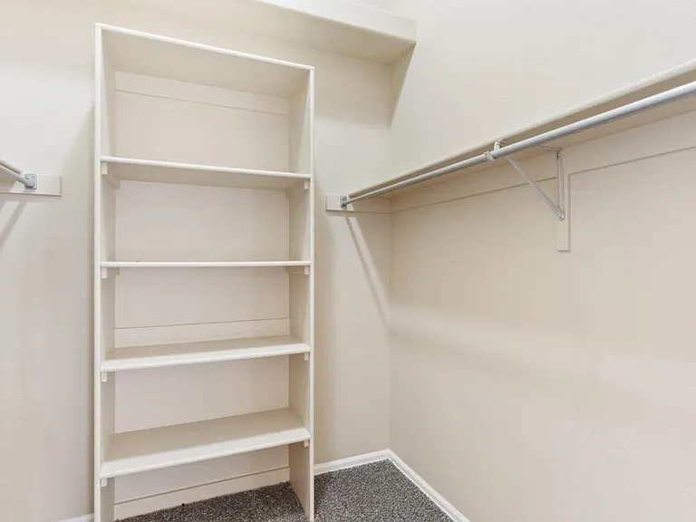 913 Samuel Point — Photo 19