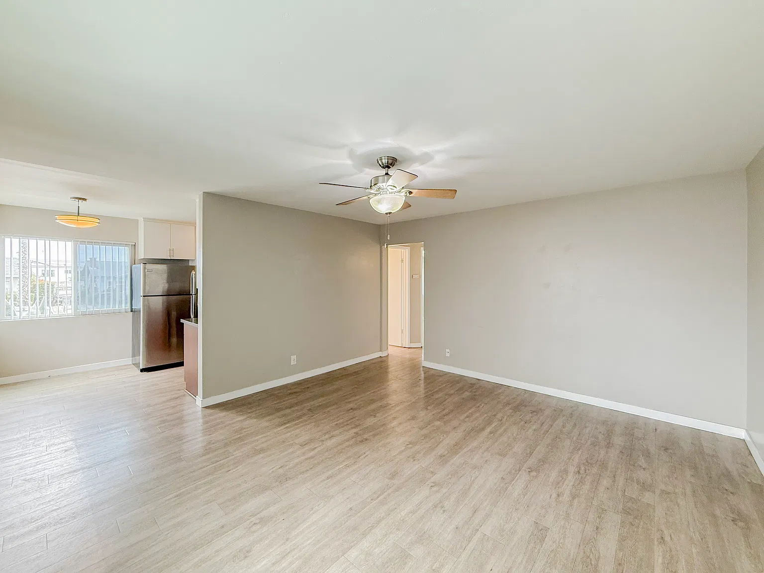 2 bed, 775 sqft, $2,230 — Photo 2
