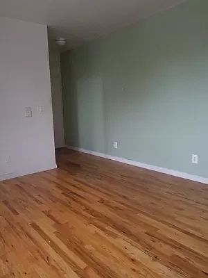 5th image of 123 E 102nd St APT 6E
