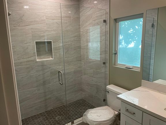 4th image of 18337 Superior St #9700