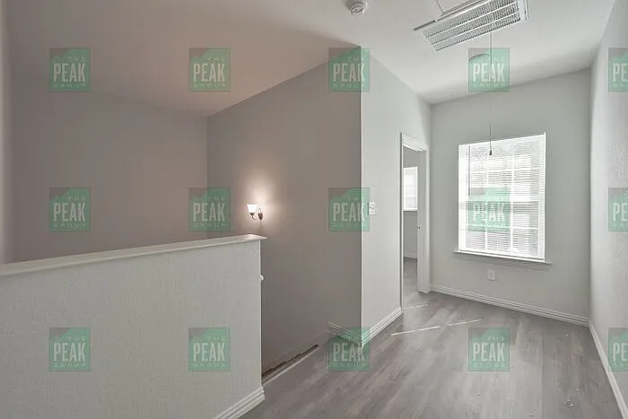 2034 Brookes St — Photo 24