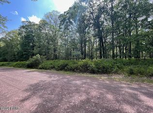 141 & 142 Mountain Top Rd, Lackawaxen, PA 18435