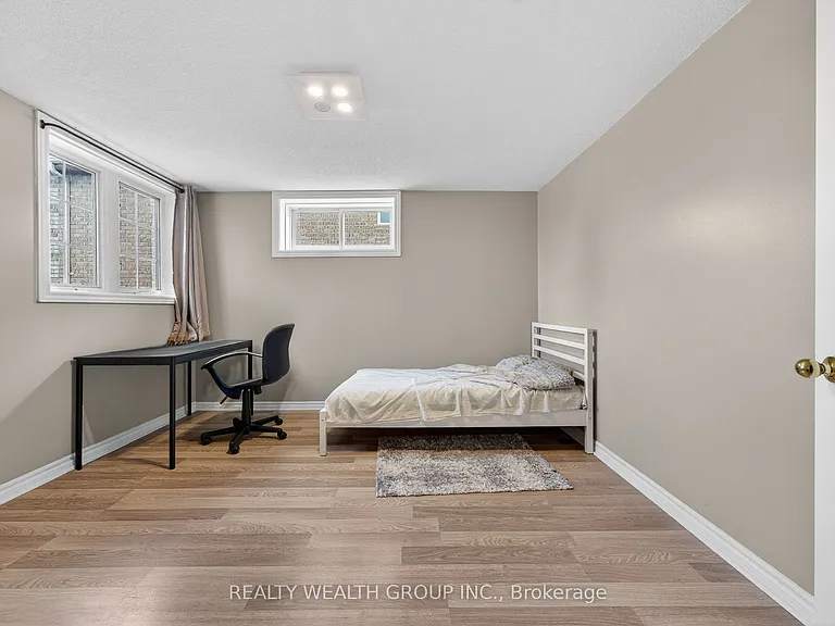 79 Hanmer St E #LOWER — Photo 10