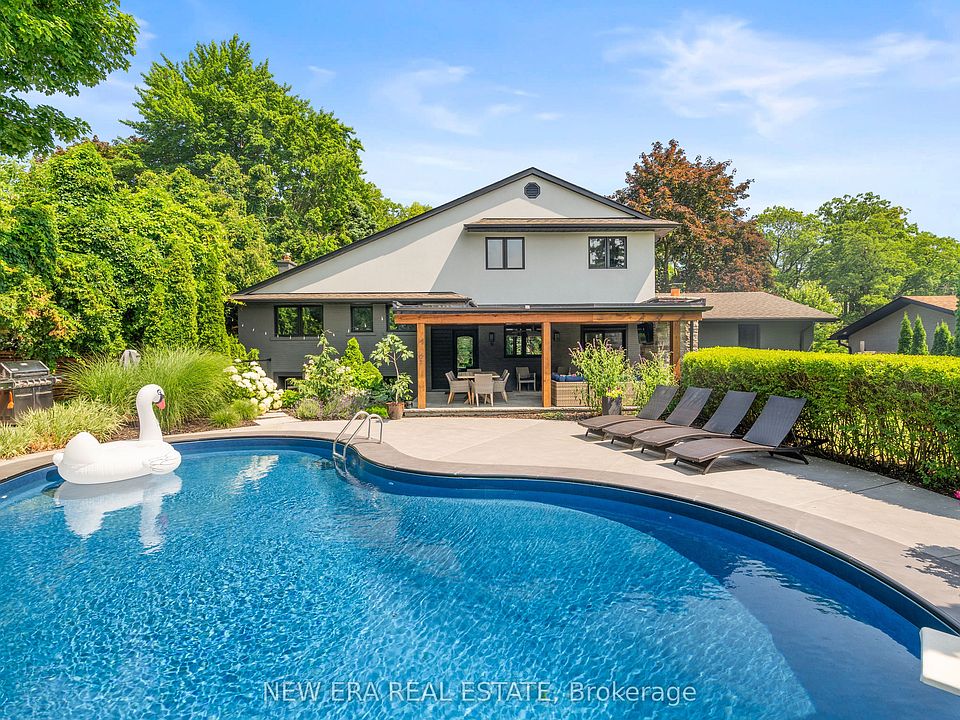 1st image of 261 Pinetree Way