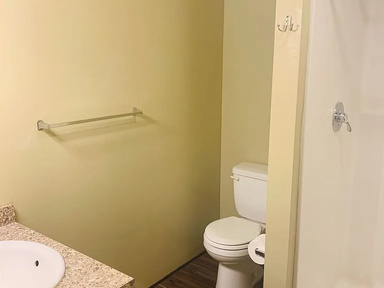4404 Deveraux Pl — Photo 8