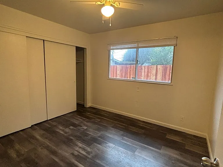 612 Gregory Ct — Photo 9