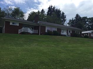 1127 Miller Picking Rd, Davidsville, PA 15928