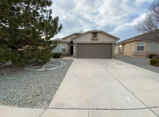 520 Whispering Meadows Dr NE, Rio Rancho, NM 87144
