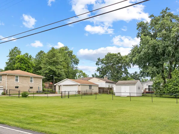 5705 Maryman Rd, Louisville, KY 40258