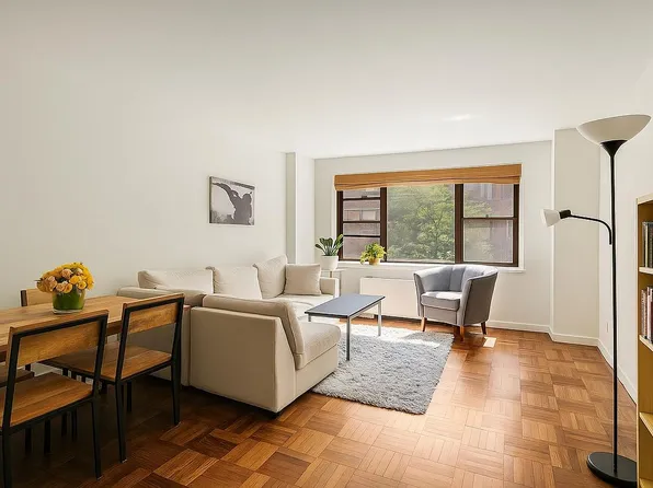 301 E 69th St APT 3M, New York, NY 10021