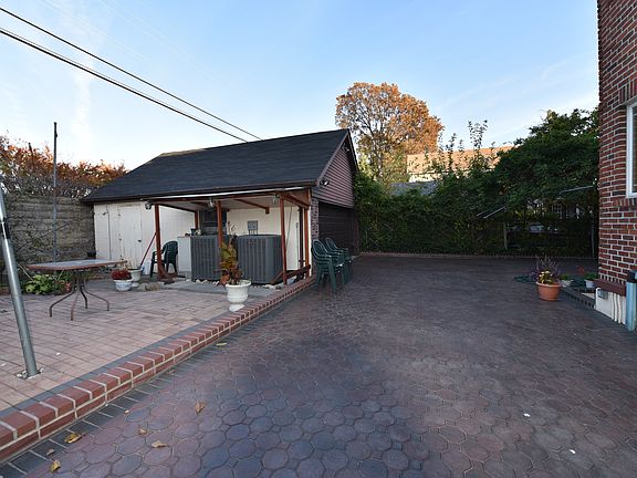 4th image of 6321 Alderton St