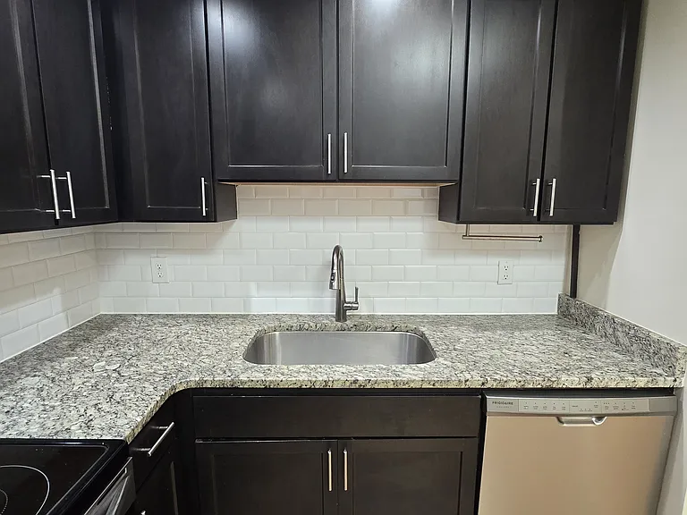 503 E Main St #204 — Photo 6