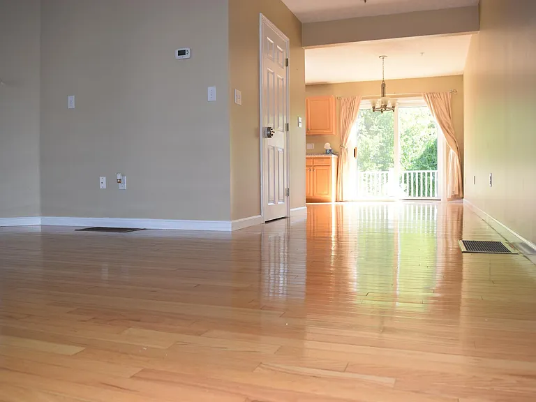 52 Georgetown Dr — Photo 3