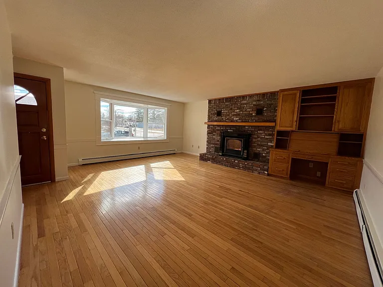 21 Devin St — Photo 4