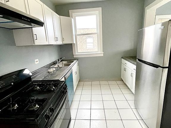 5th image of 3237 W Thomas St APT 2