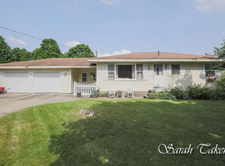 8346 Hardwood Dr, Jenison, MI 49428