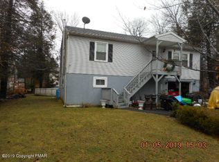 1111 Trapper Ln, Pocono Summit, PA 18346