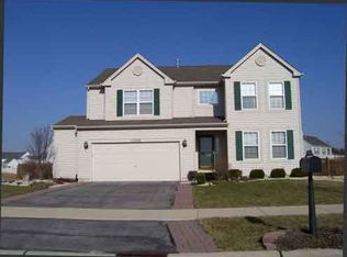 17720 W Neuberry Ridge Dr, Lockport, IL 60441