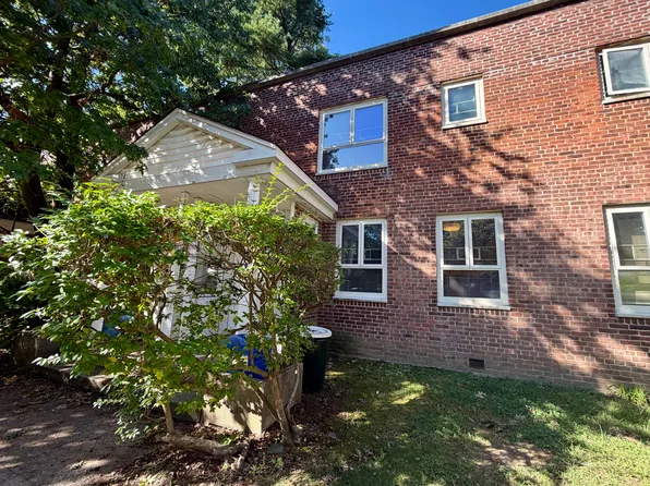 (undisclosed Address), Fresh Meadows, NY 11365