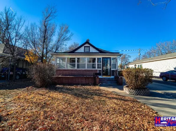 805 N 4th St, Garden City, KS 67846