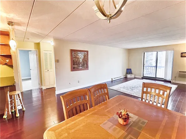 65 Commons Dr Unit 409, Shrewsbury, MA 01545