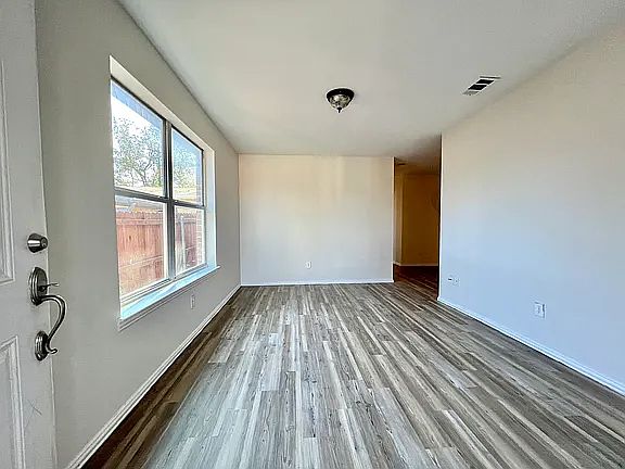 1st image of 3125 W Loraine St #3125