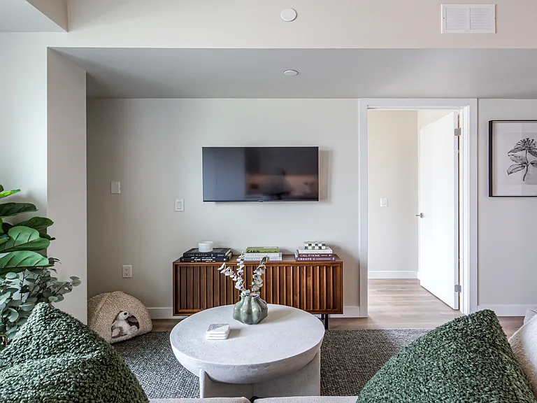 230 Royal York Rd — Photo 25